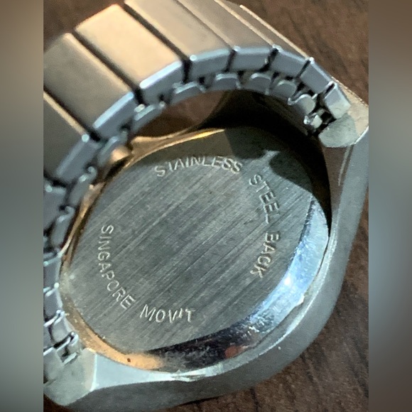 ⭐️SALE⭐️ TRUE VINTAGE 1997 Hellfire Finger Watch 🔥 Extremely RARE & Collectible - Picture 4 of 5